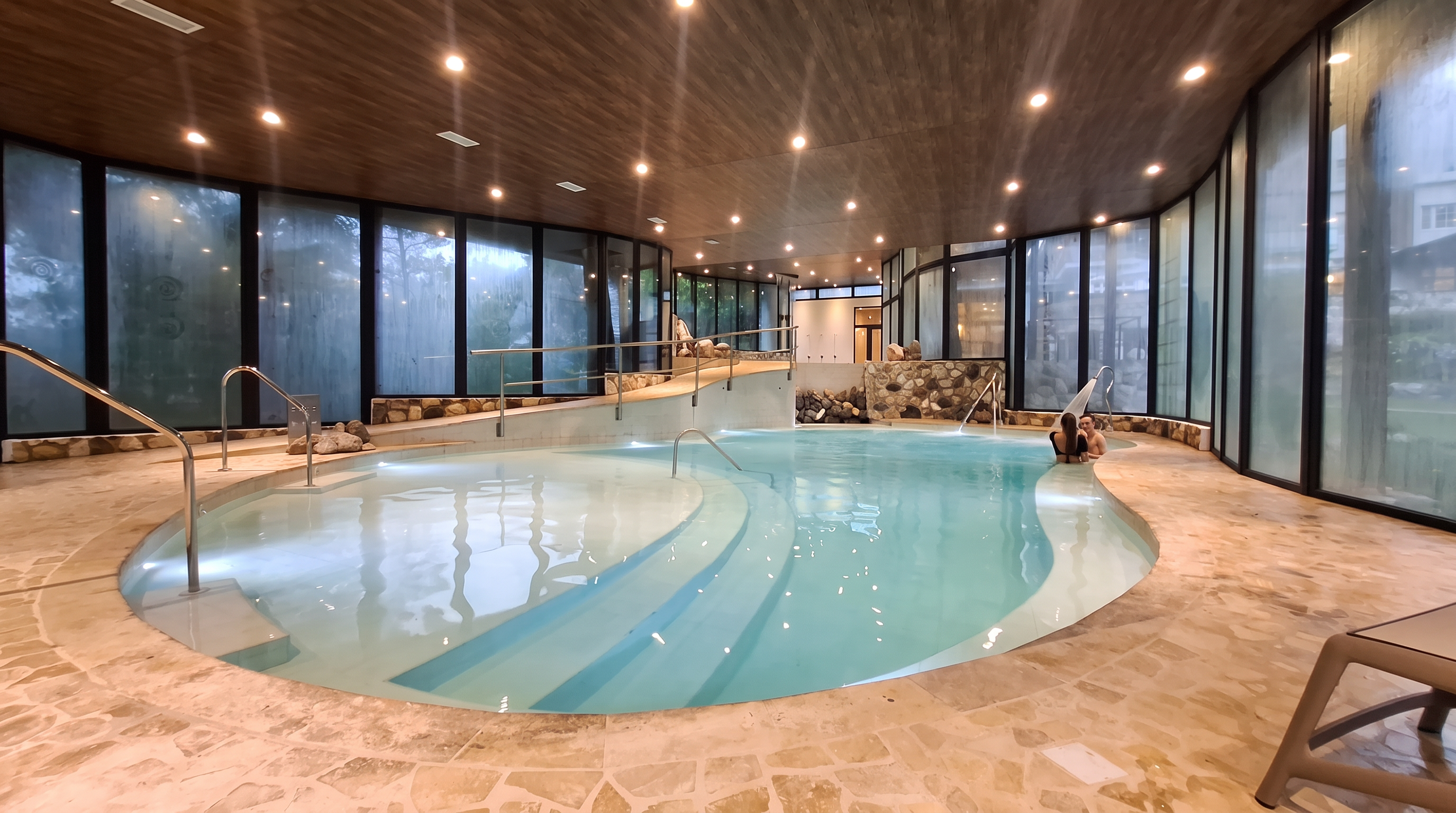 Diquecito — piscina interior